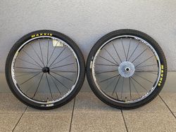 Kompletní kola Mavic CROSS RIDE, včetně plášťů a kazety. PC 9800 Kč.