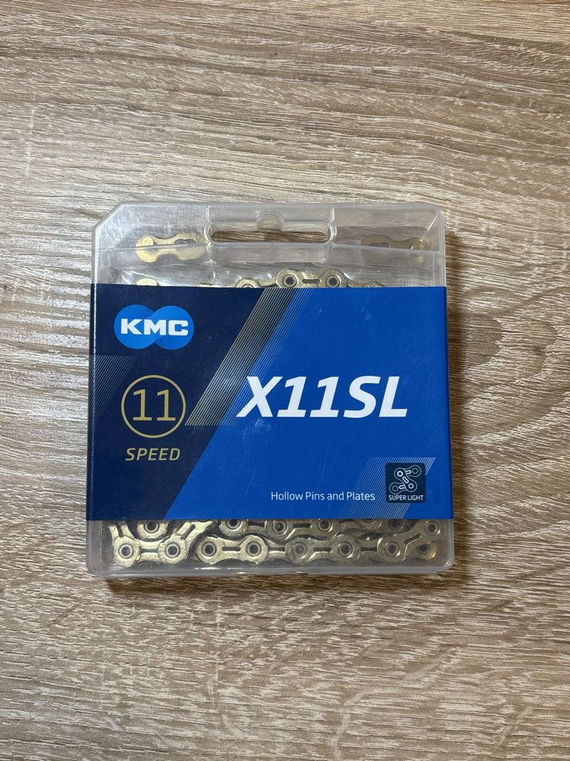 Silniční řetěz KMC 11s - zlatý