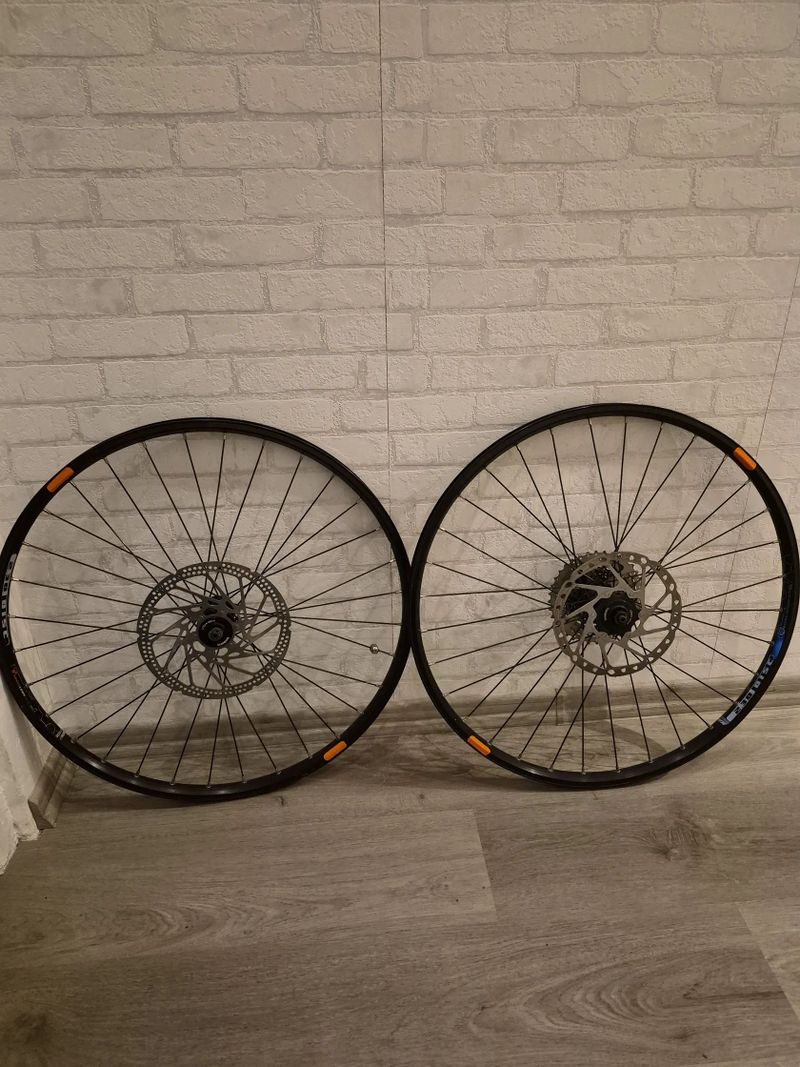 DT Swiss kola 26’