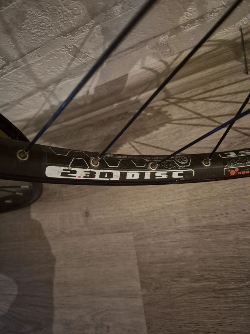 DT Swiss kola 26’