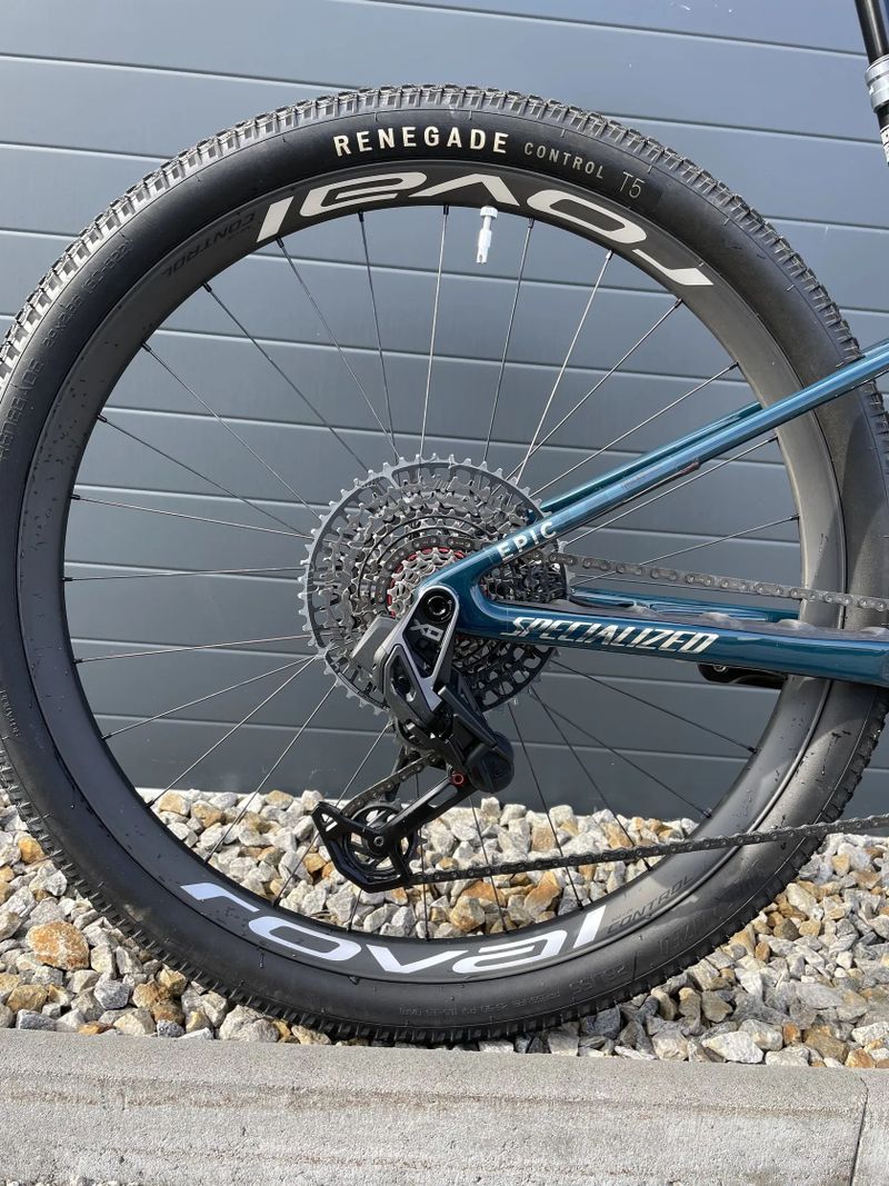 Prodám celoodpružené kolo Specialized Epic WC Pro vel.S