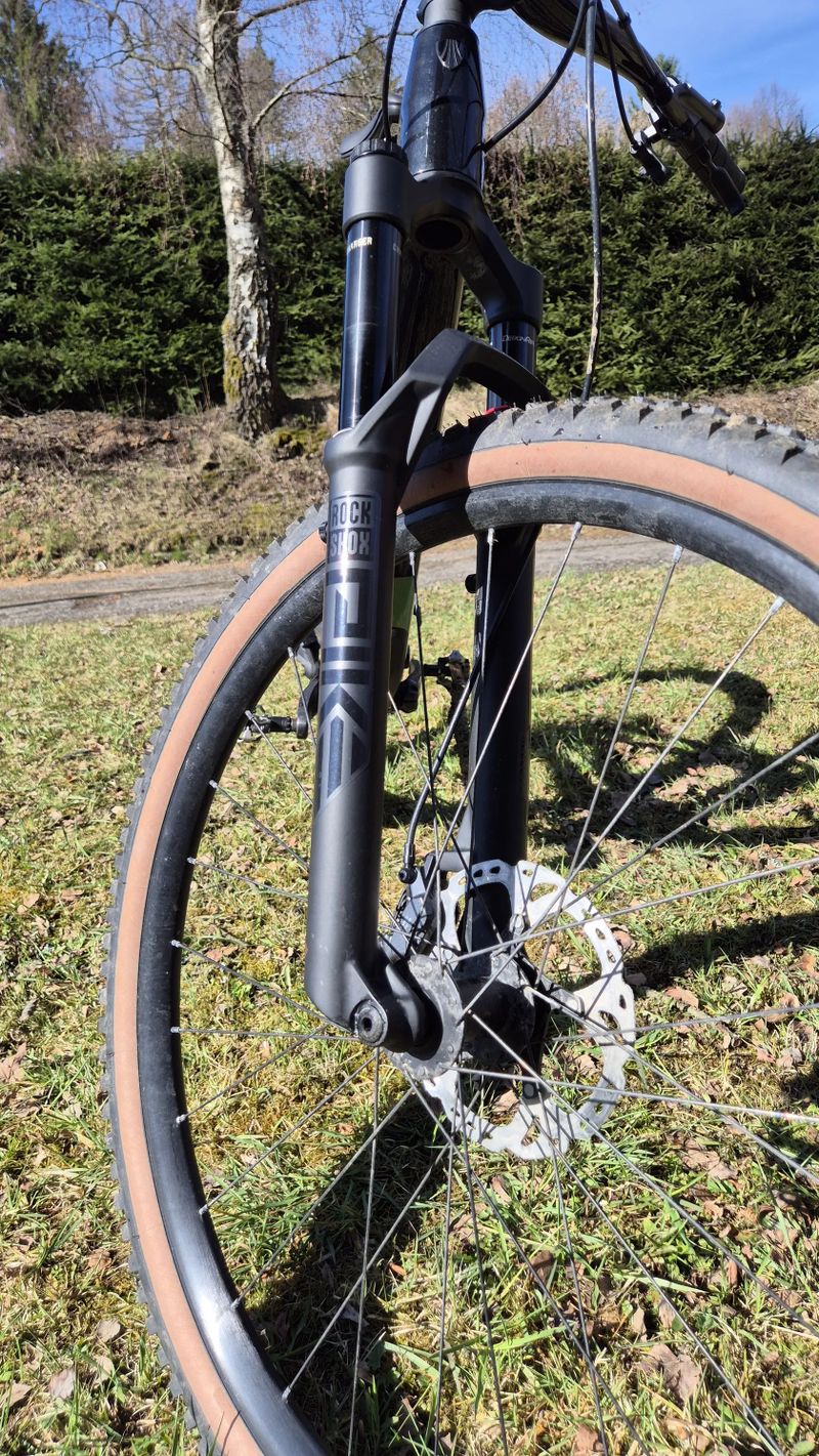 Trek Top Fuel 9.8 XT Di2 Gen 4 vel M/L r.2026, elektronické řazení Shimano