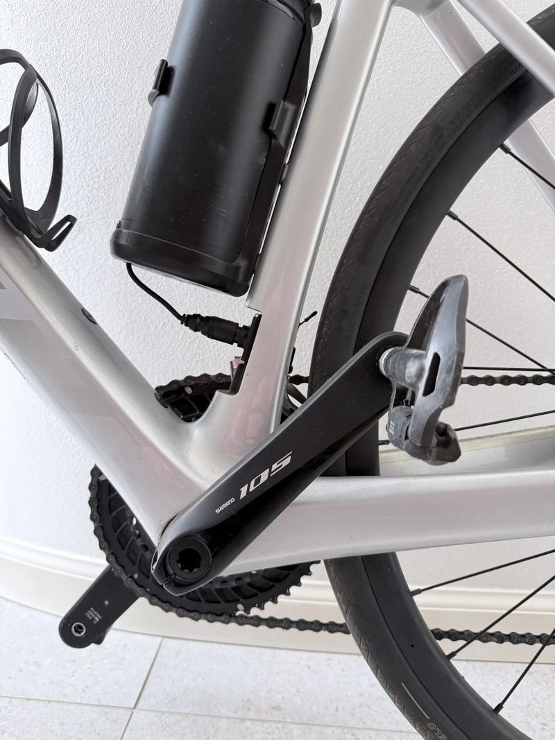 Scott Scott Addict e-ride 20 - lehká karbonová elektrosilnička, velikost L