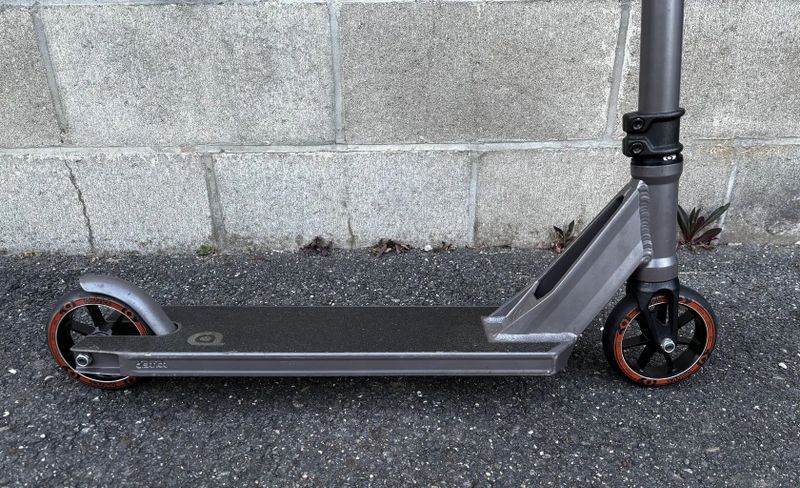 Freestyle koloběžka District