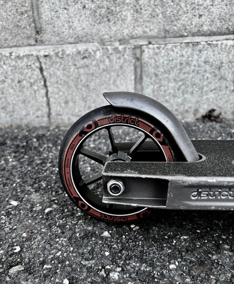 Freestyle koloběžka District