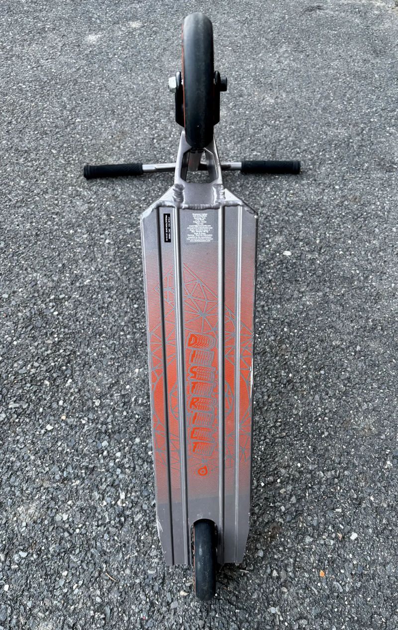 Freestyle koloběžka District