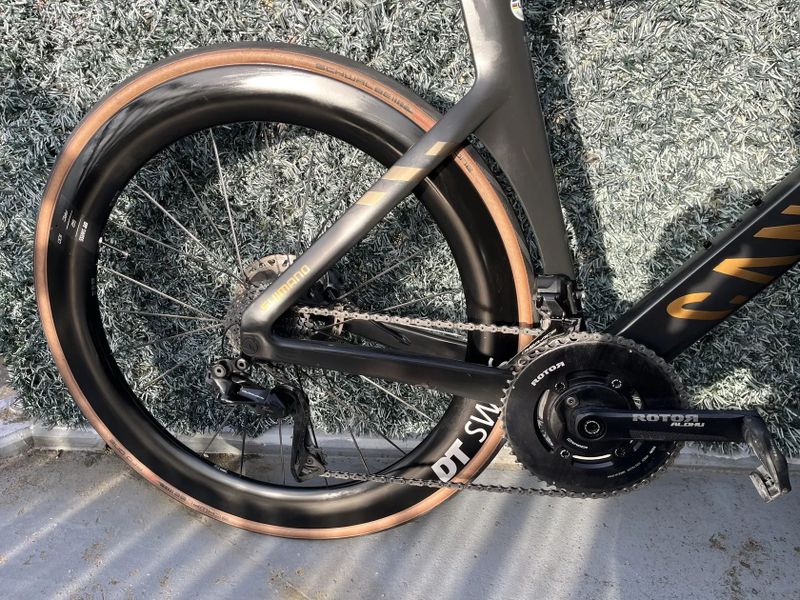 Canyon Aeroad CFR Disc Shimano Dura-Ace Di2