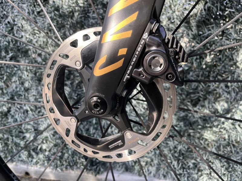 Canyon Aeroad CFR Disc Shimano Dura-Ace Di2