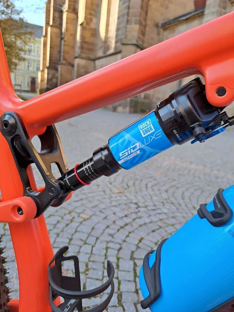 Zánovní rámová Sada Santa Cruz Blur C velikost XL + vidlice Rock Shox Ultimate 35 + tlumič select +