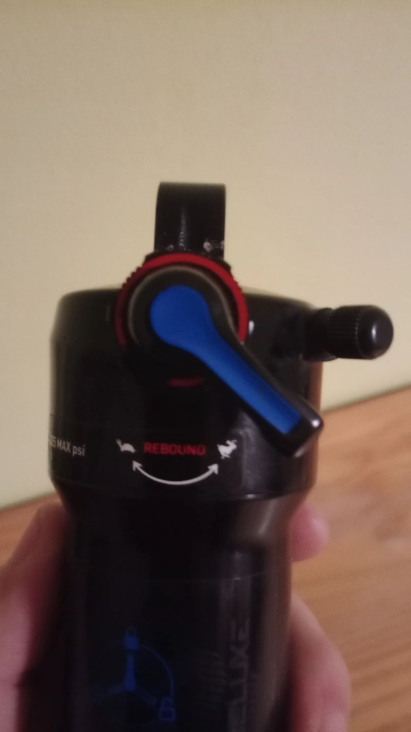 RockShox Deluxe Re:Aktiv RT3 230 x 57.5mm