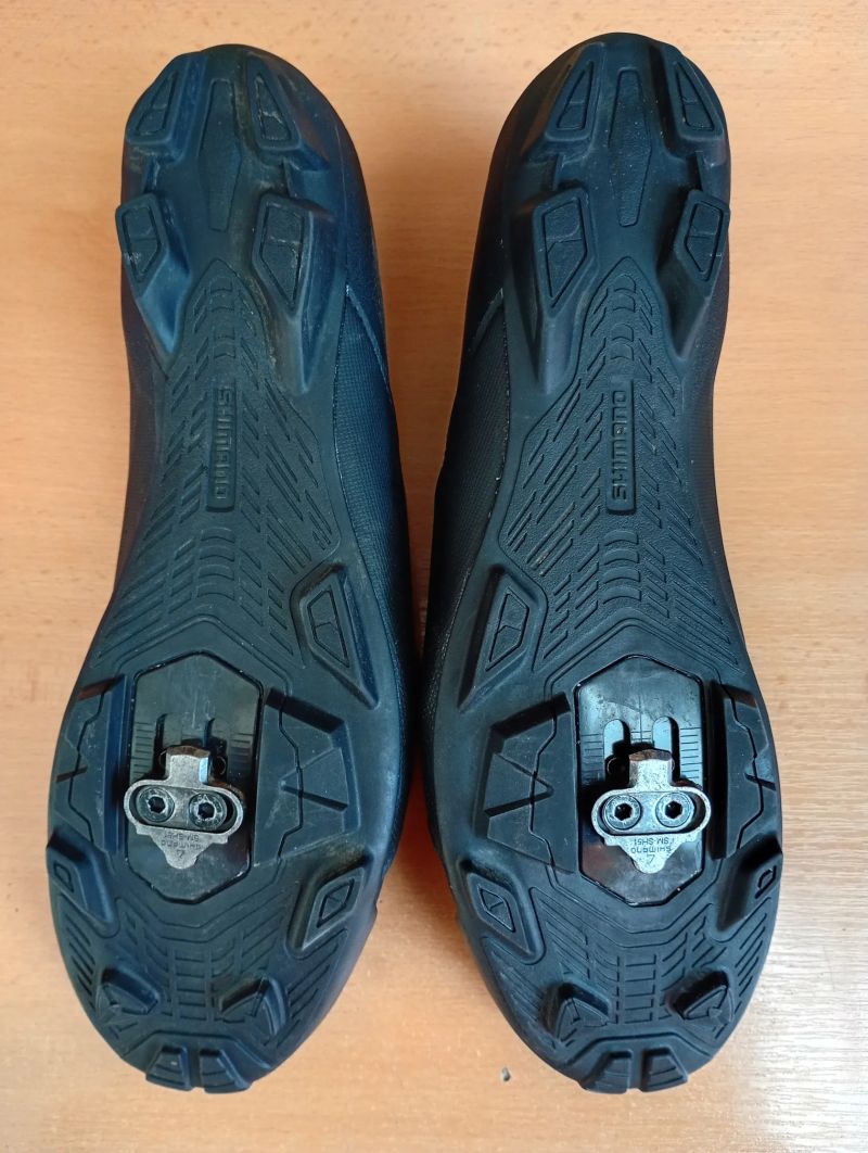 Tretry Shimano SH - XC 300 MG + PEDÁLY PD - ME 700