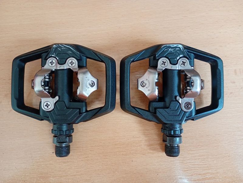 Tretry Shimano SH - XC 300 MG + PEDÁLY PD - ME 700