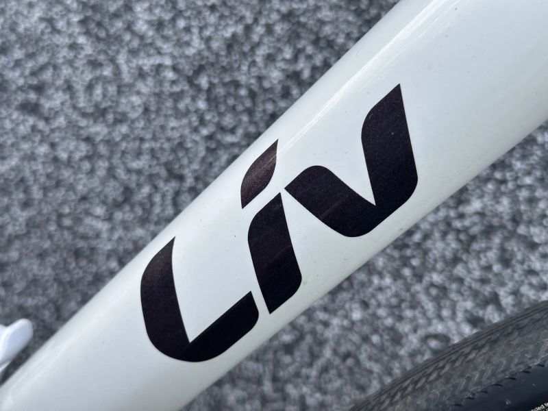 LIV Avail AR 2 - vel. S