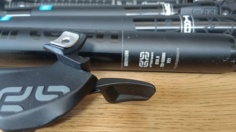 Teleskopická sedlovka 30,9 FOX KS DTswiss RACEFACE E13 PRO