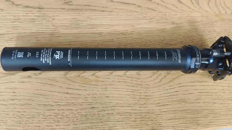 Teleskopická sedlovka 30,9 FOX KS DTswiss RACEFACE E13 PRO