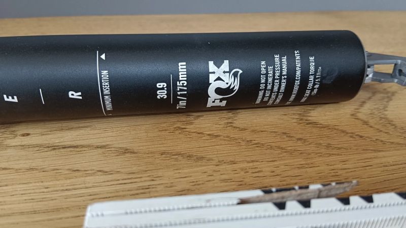 Teleskopická sedlovka 30,9 FOX KS DTswiss RACEFACE E13 PRO