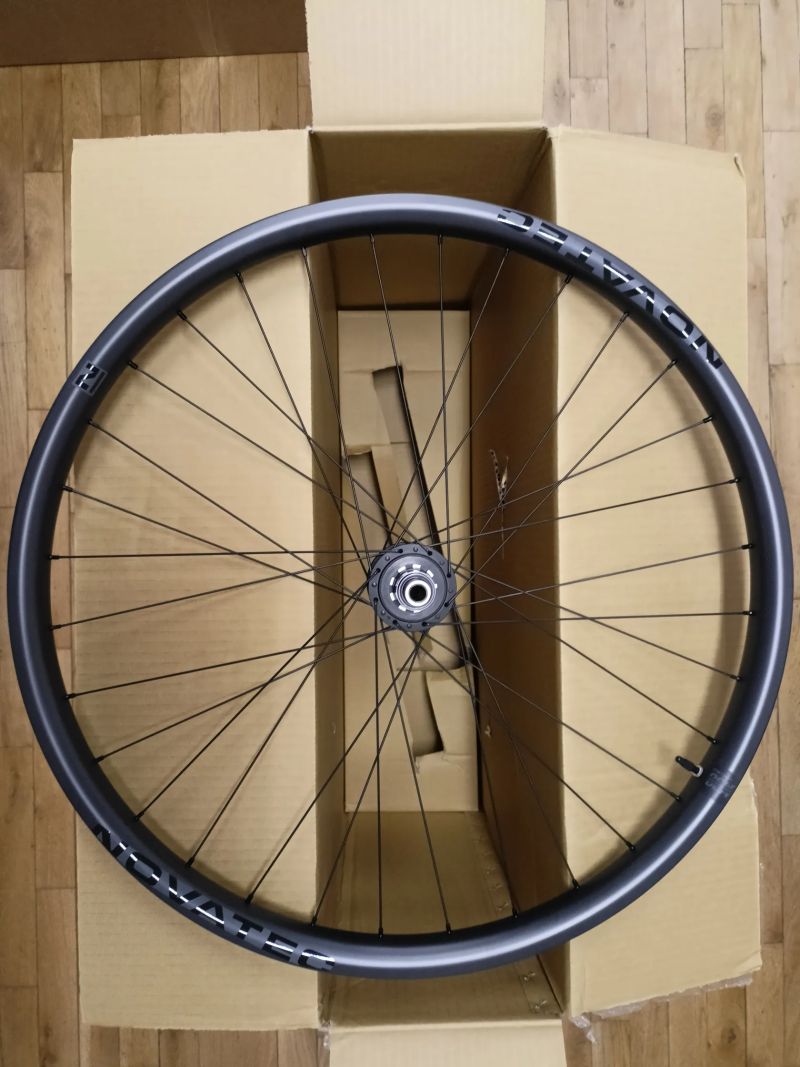 Karbonové záplety Novatec M30 29" Boost