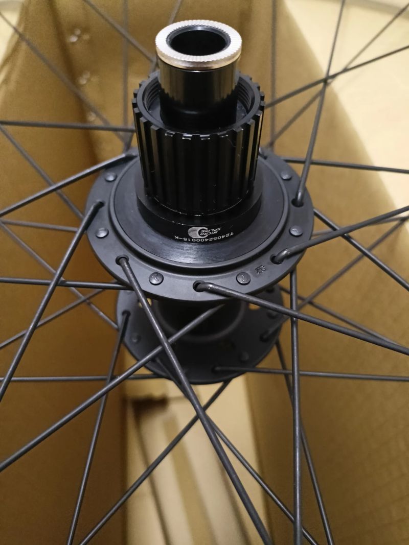 Karbonové záplety Novatec M30 29" Boost