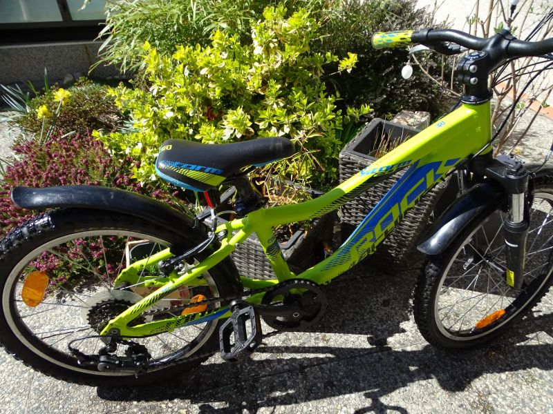 Rock Machine Storm 20"