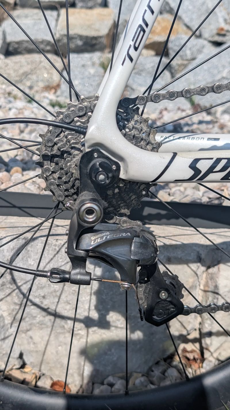 Silniční kolo Specialized Tarmac vel. 56 – karbon,Ultegra, karbonová plášťová kola Equator 45mm, 