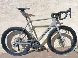 Canyon Ultimate CF8 Ultegra Di2