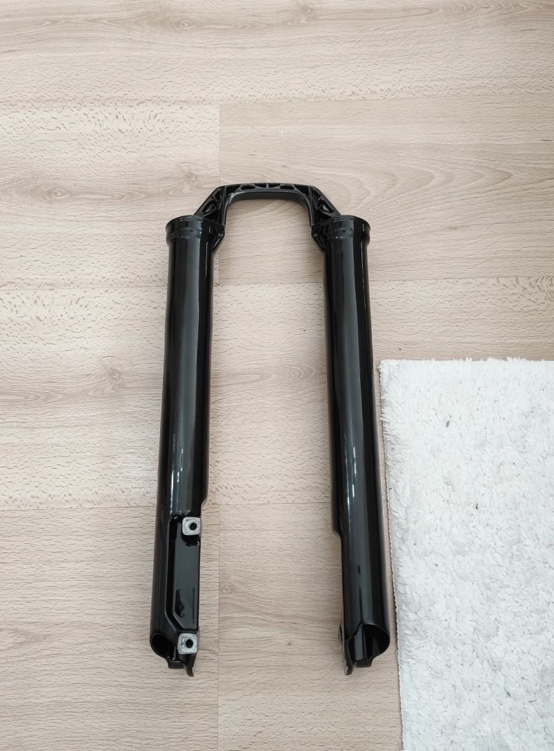 SID Ultimate spodni nohy