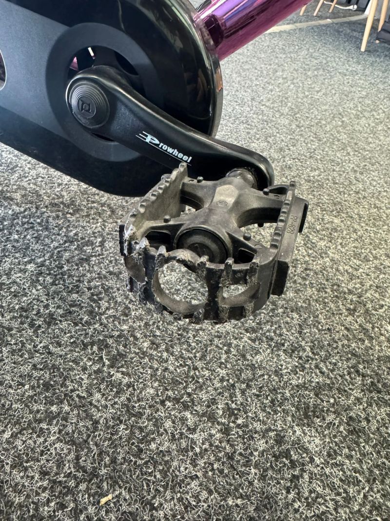 Dětské ultralehké kolo Core Nipper 16"