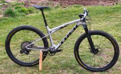 TREK Supercaliber SLR 9.8 XT – L gen2