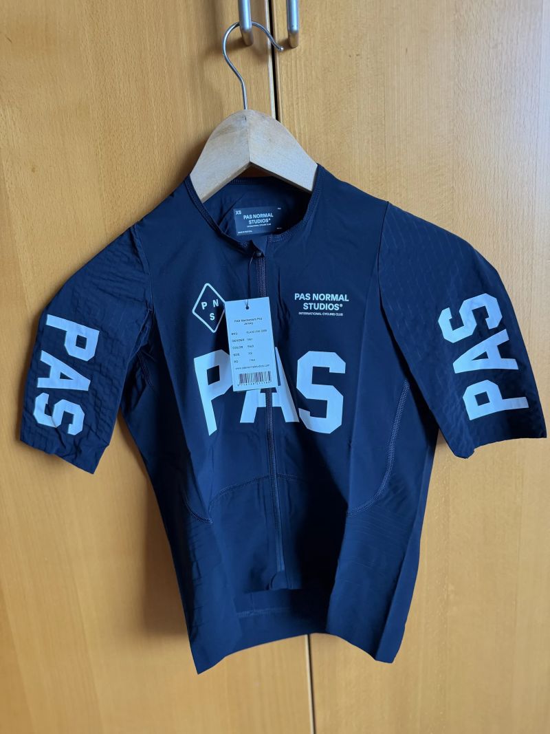 Dresy Pas Normal Studios