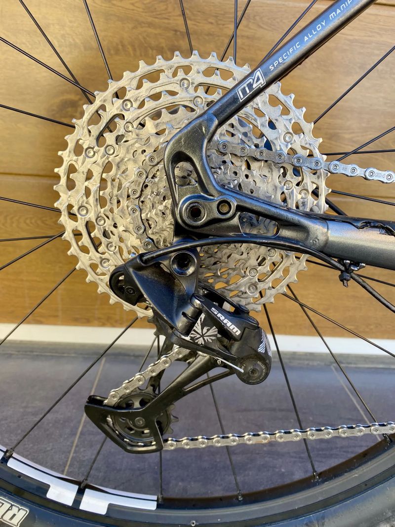 🔥🔥🔥 Specialized Fuse vel. L, doprava ZDARMA + roční záruka na rám 🤝🤝🤝