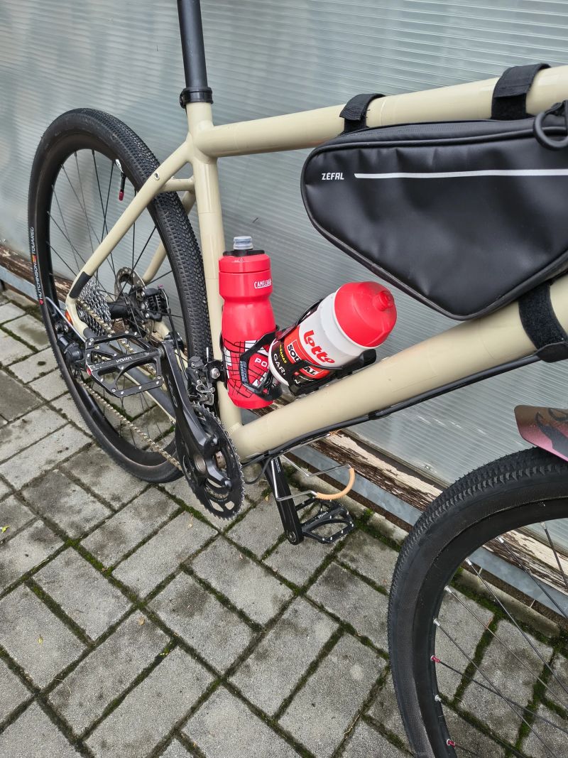 Gravel bike s FOX vidlicí 40mm BC Flint