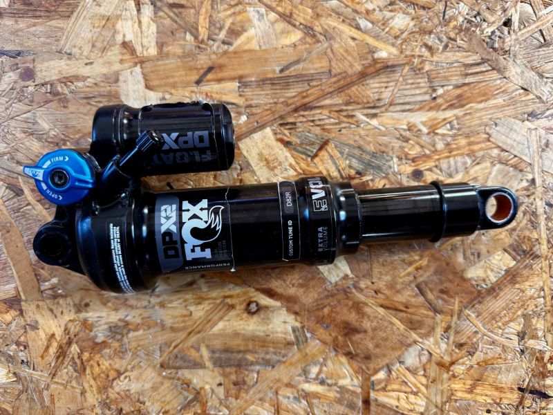 Fox float dpx2 210x55