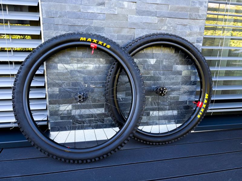 Santa Cruz Reserve 30 29” karbonová kola