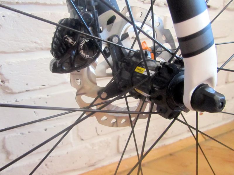 CANNONDALE SYNAPSE HI-MOD na Shimano ULTEGRA Di2.56 cm. ZÁNOVNÍ. PC 150.000 Kč