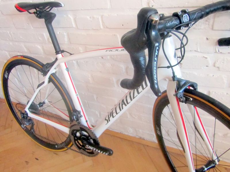 SPECIALIZED ROUBAIX na Shimano ULTEGRA, 52cm. ZÁNOVNÍ. 1ROK ZÁRUKA
