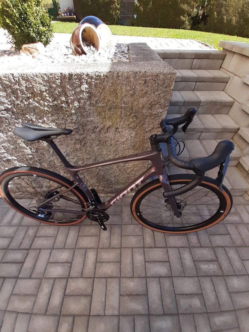 Prodám gravel Giant Revolt advanced 0