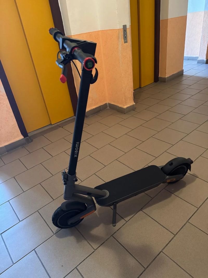 Prodám elektrickou koloběžu Xiaomi Electric Scooter 4 Ultra EU