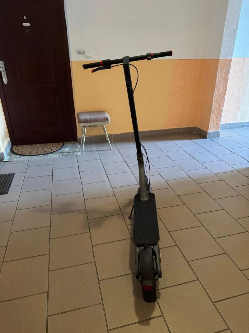 Prodám elektrickou koloběžu Xiaomi Electric Scooter 4 Ultra EU