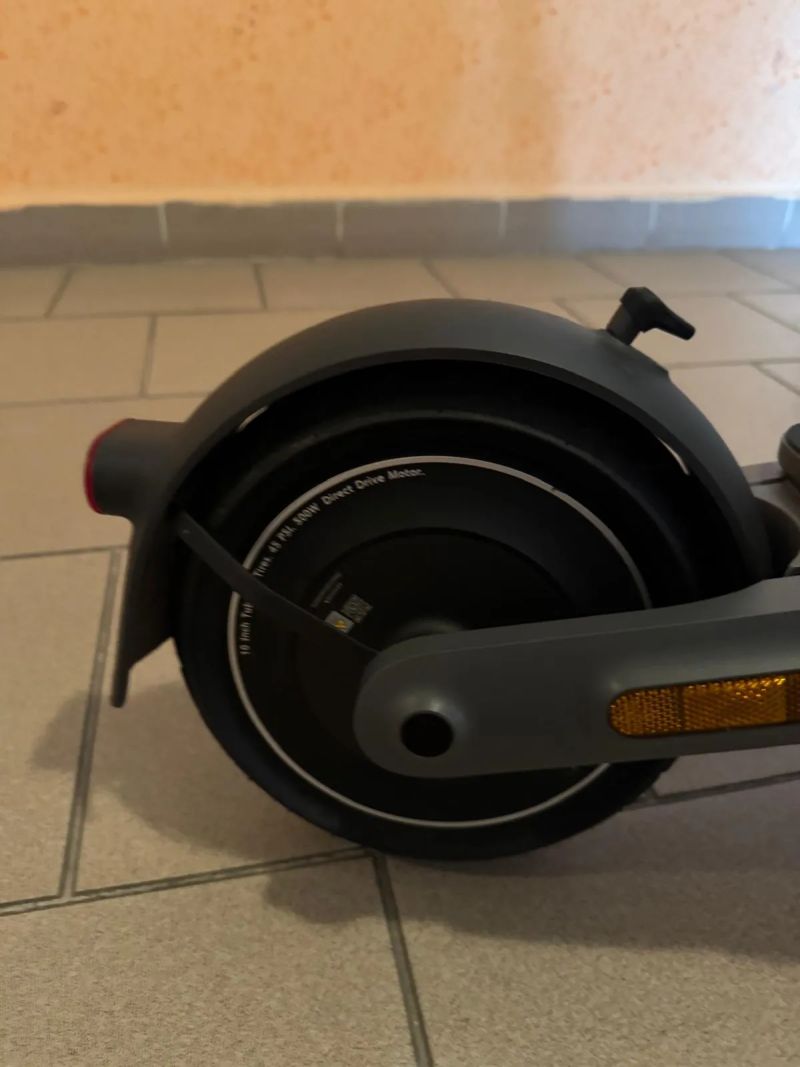 Prodám elektrickou koloběžu Xiaomi Electric Scooter 4 Ultra EU