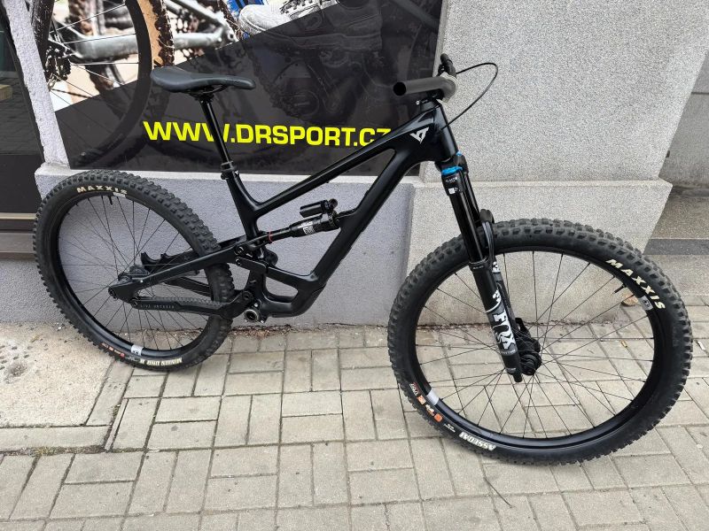 YT Industries capra CF Mullet core 3