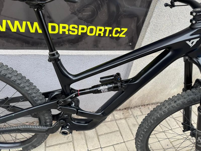 YT Industries capra CF Mullet core 3