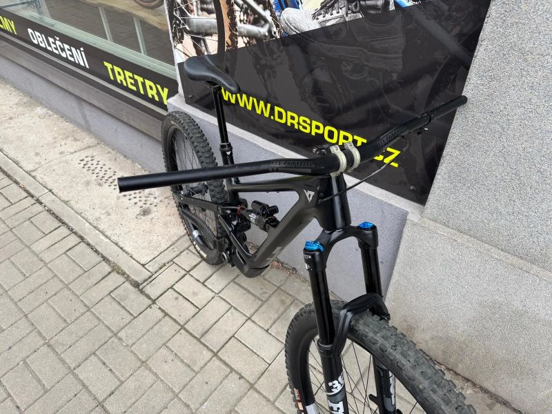 YT Industries capra CF Mullet core 3