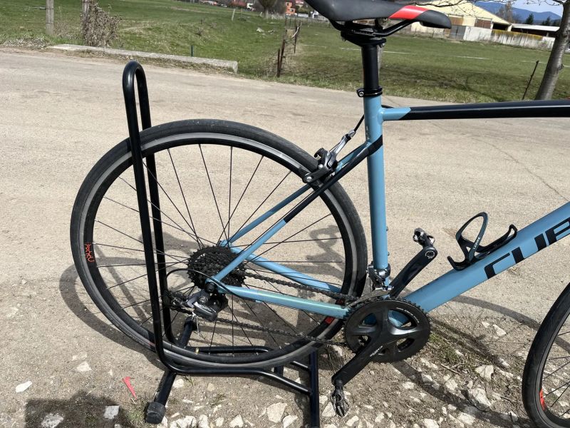 Silniční kolo Cube