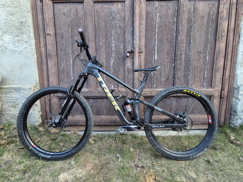 Trek Slash 8