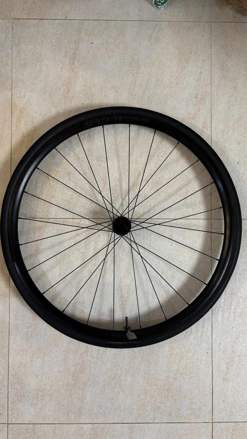 Bontrager Paradigm 23 - nová, nikdy nejetá - bezdušové provedení