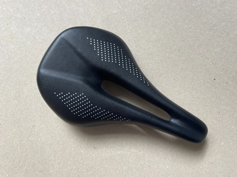 Karbonové sedlo ELITA ONE 123g