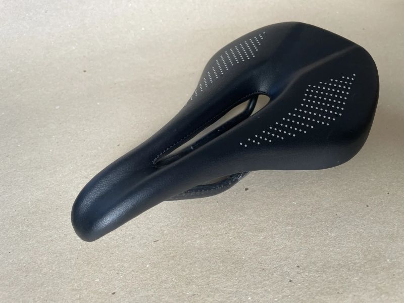 Karbonové sedlo ELITA ONE 123g