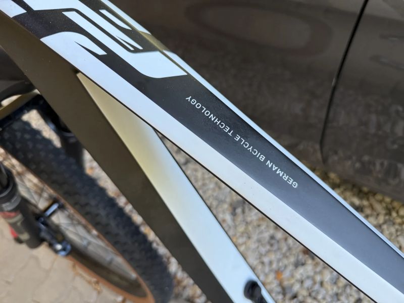 Ghost Lector Pro, nové, model 2025, za 50% maloobchodní ceny