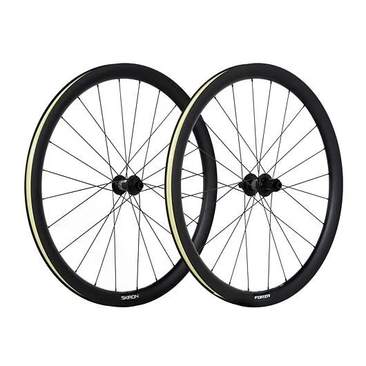 Gravel/silnice FORZA ZAPLETENÁ KOLA SKIRON CG40 23C DT370 CL XDR