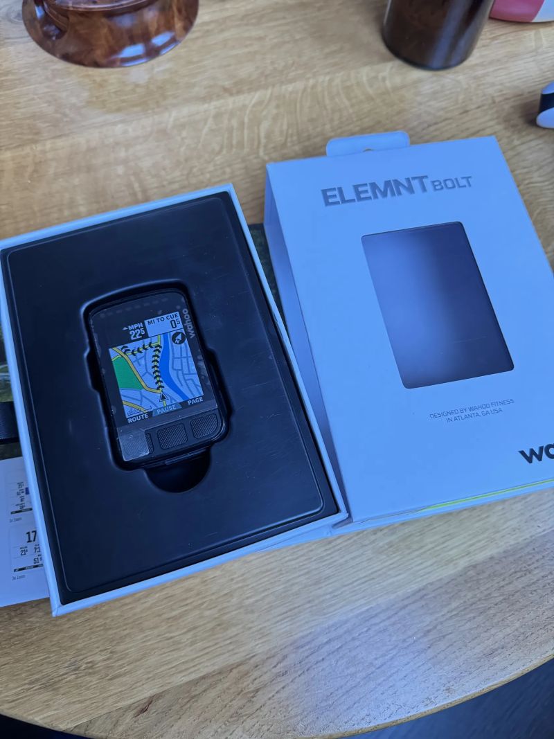 Wahoo Elemnt Bolt V2 cyklopočítač